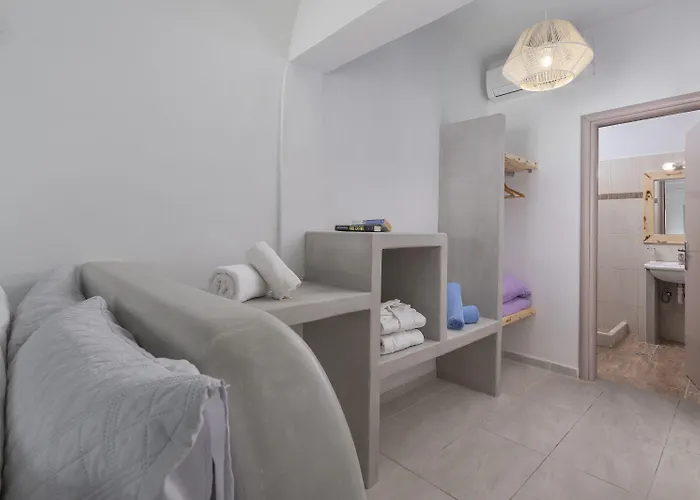 Gizis Exclusive Imerovigli (Santorini)