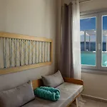 Gizis Exclusive Hotel Imerovigli (Santorini)